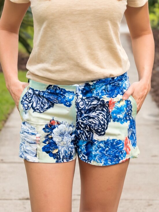J. Crew Pants - J. Crew floral chino shorts Size 6 Cotton Stretch